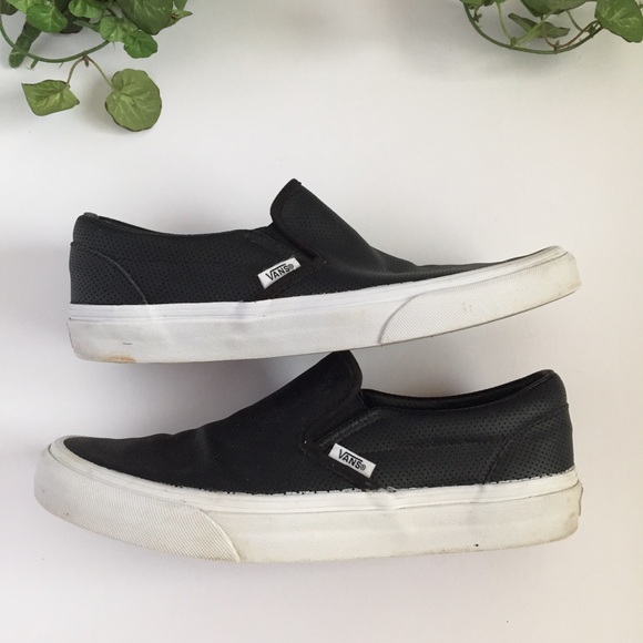 Vans size 9.5 women’s black and white flats - Picture 6 of 10